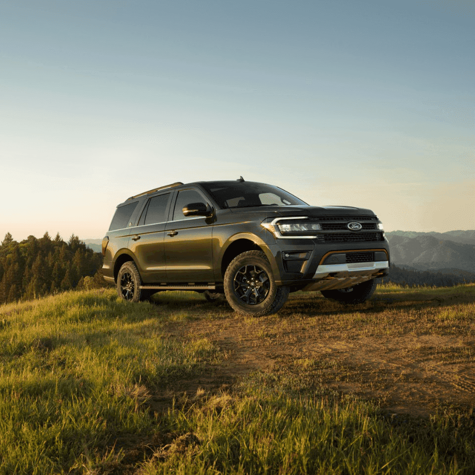 ford-expedition-front-brenham-tx
