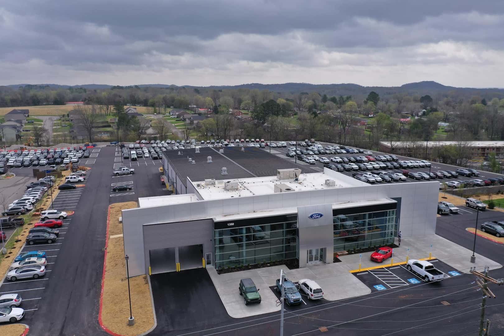 Ford of Columbia exterior shot of dealership building