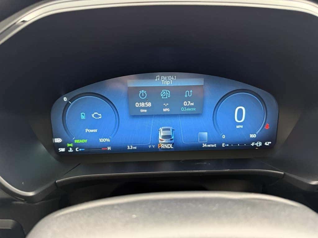 Ford Escape Hybrid digital display showing hybrid performance and efficiency