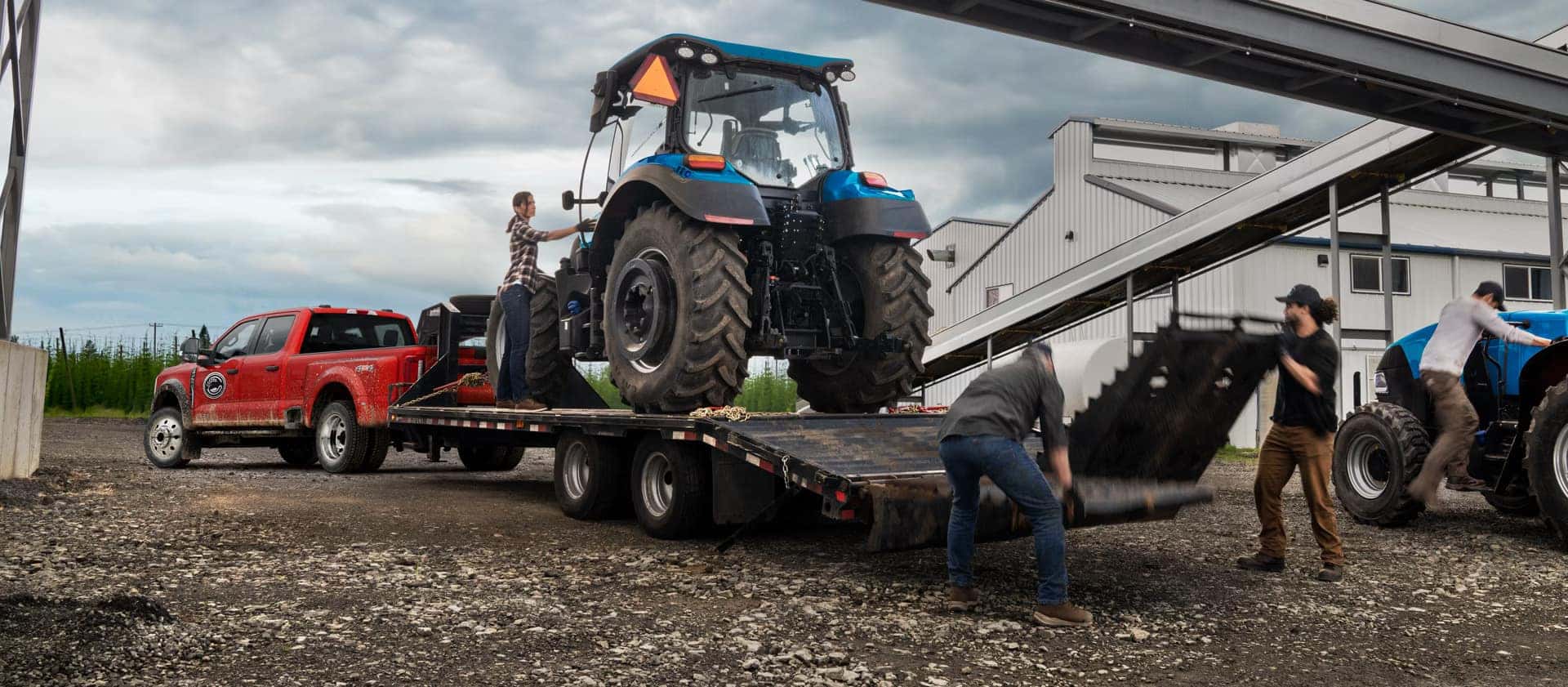 2026 Ford F-250 Towing a Gooseneck Trailer