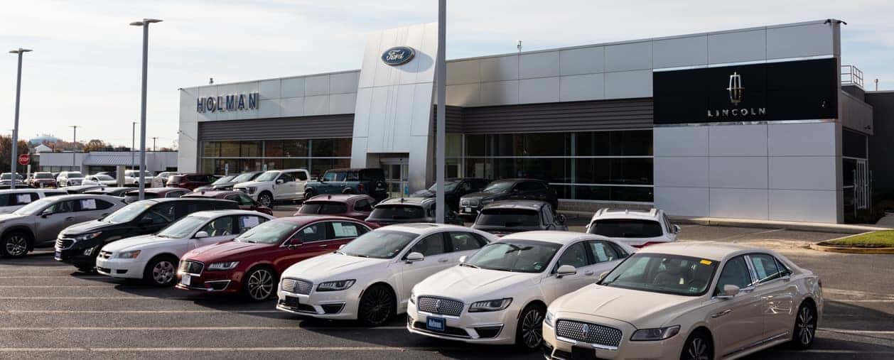 exterior view of Holman Ford Turnersville