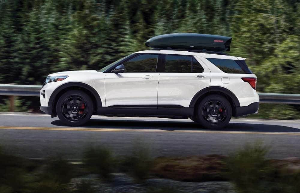 White Ford Explorer