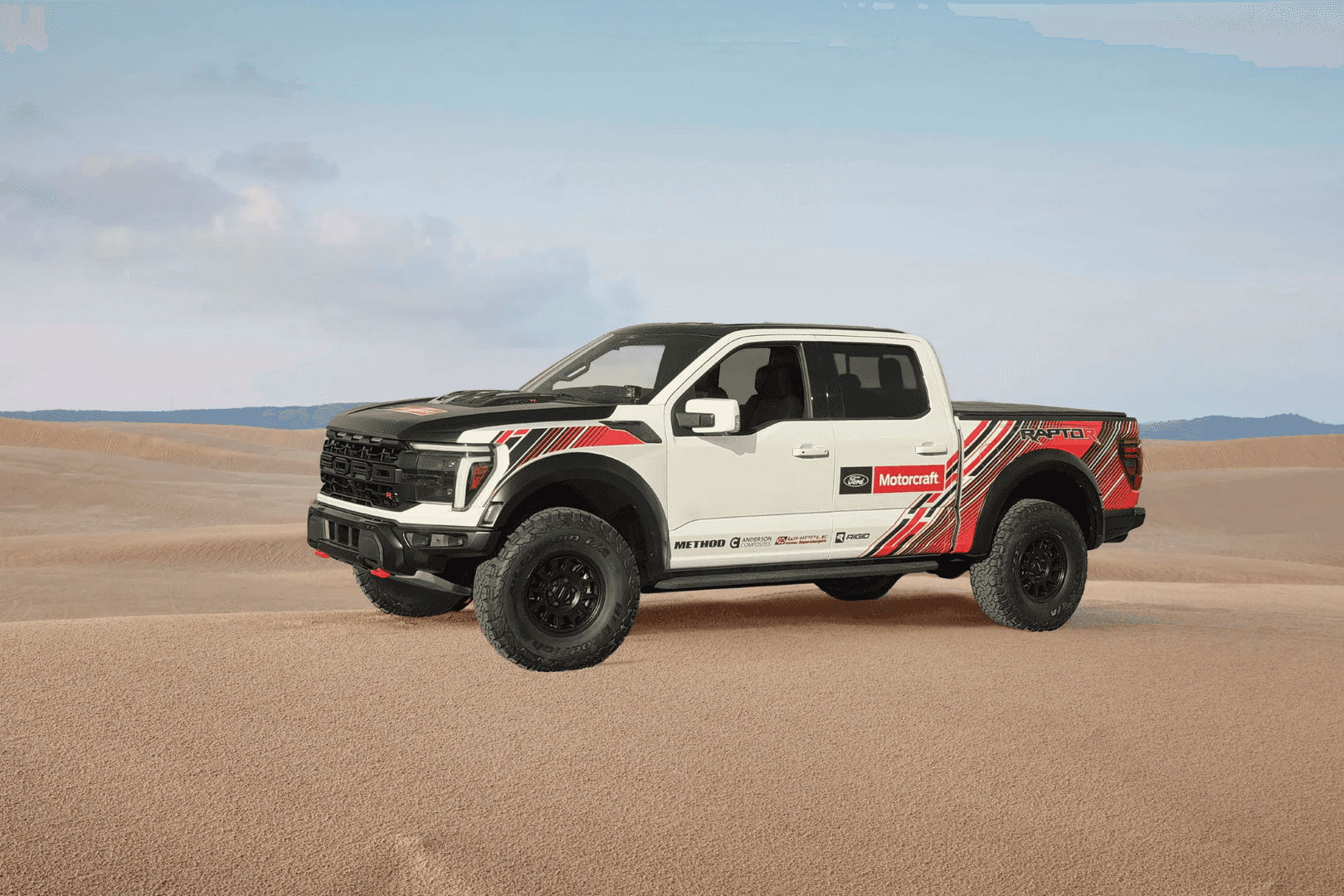 Raptor R Reborn: Ford Performance’s 900-Horsepower Off-Road Experiment ...