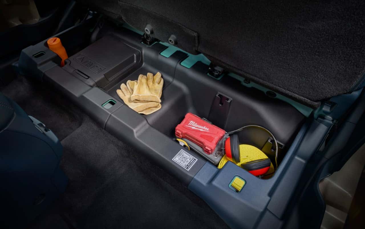 2025 Ford Maverick interior and compartments