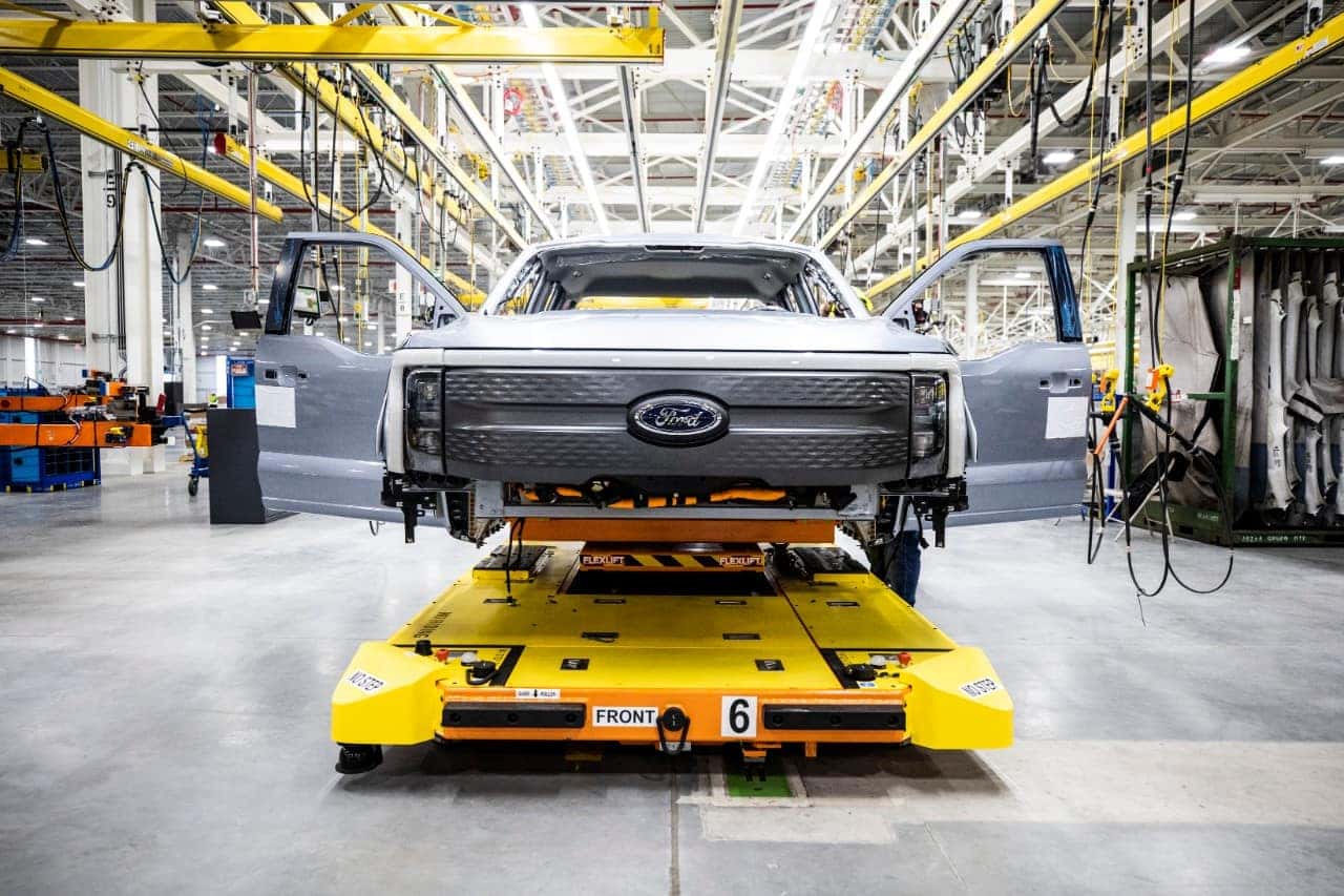 Assembly Factory Ford Pickup
