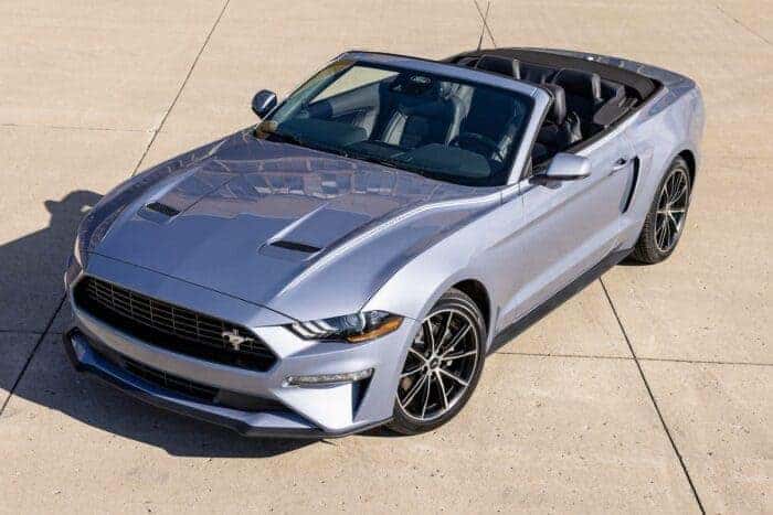 2022-Ford-Mustang-EcoBoost-Premium-Convertible-front-top