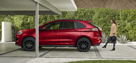 stay a step ahead with the hands-free liftgate