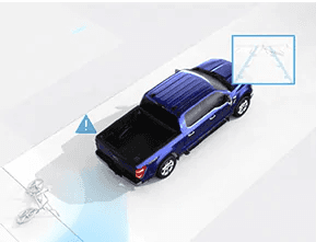 rear view camera with dynamic hitch assist