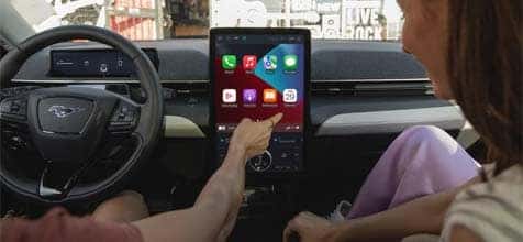 wireless apple carplay and android autocompatibility