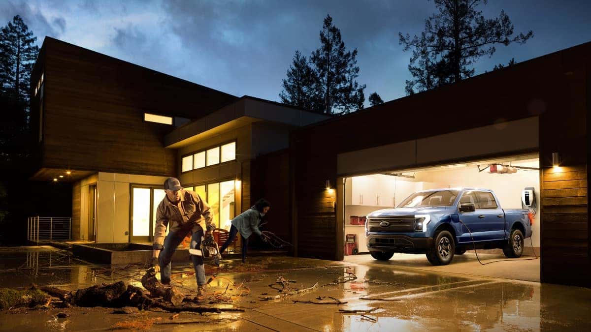 Wayne Akers Ford EV Charging